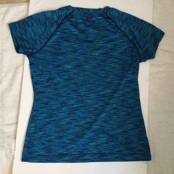 Women’s Under Armour SS T-Shirt AND Running Shorts, size Small - Picture 6 of 8